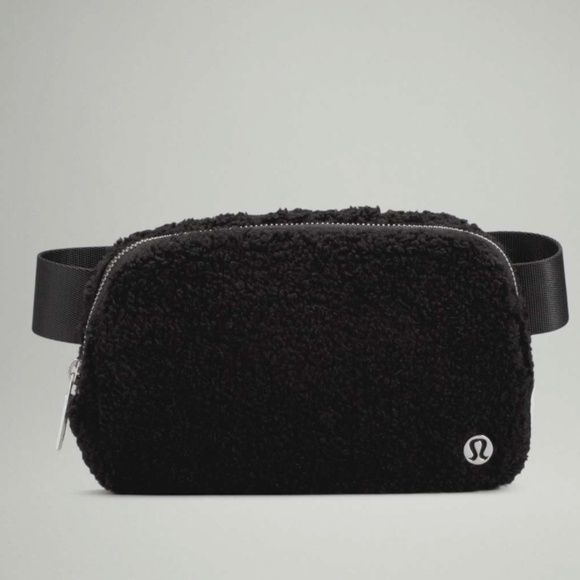 lululemon athletica Handbags - Lululemon Everyday Belt Bag